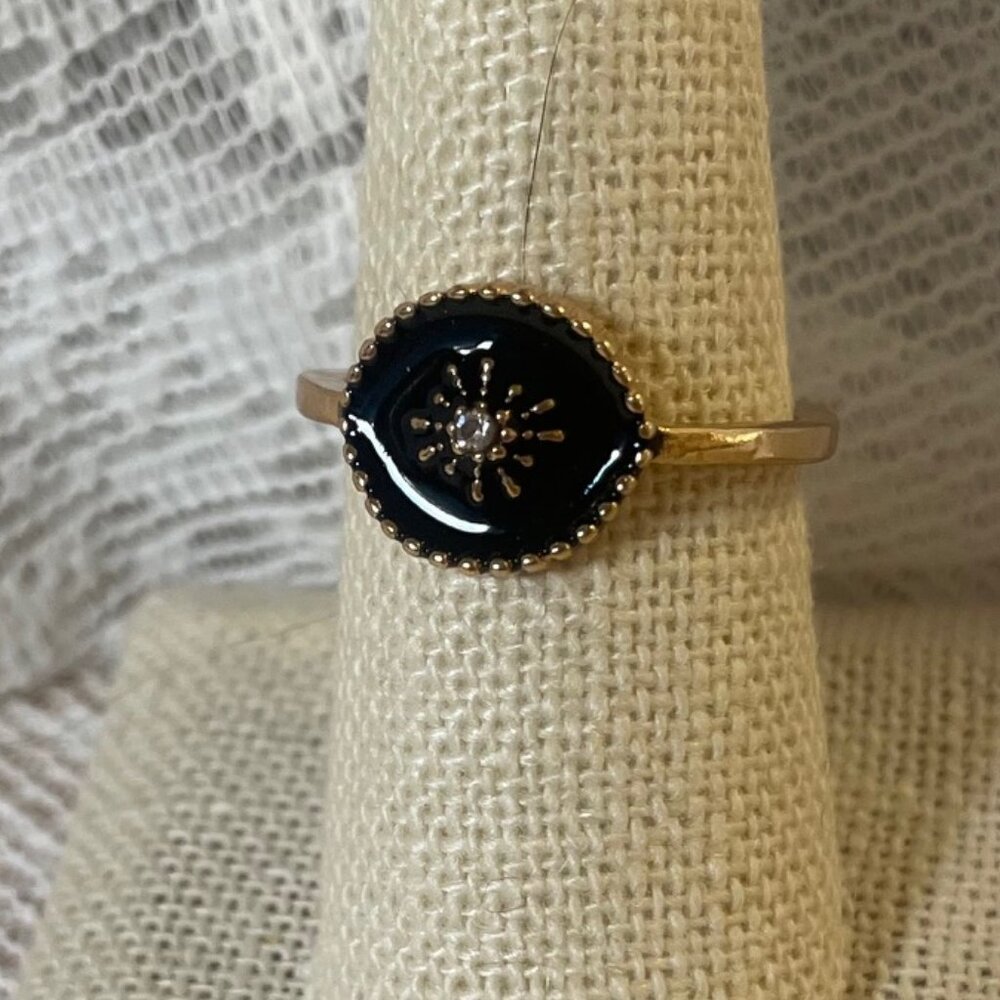 Vintage Style Black Enamel Starburst Ring Size 8